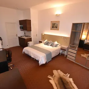 a-lombre-du-palais.fr-provencehotel.com/